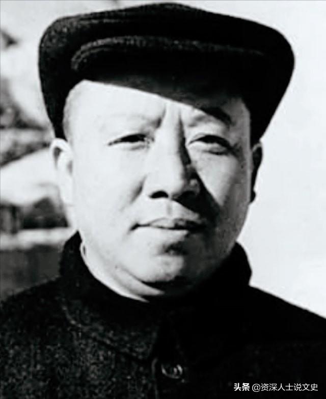 1941年，毛主席找秘书“我就要胡乔木”邓小平：中共中央第一支笔-1.jpg