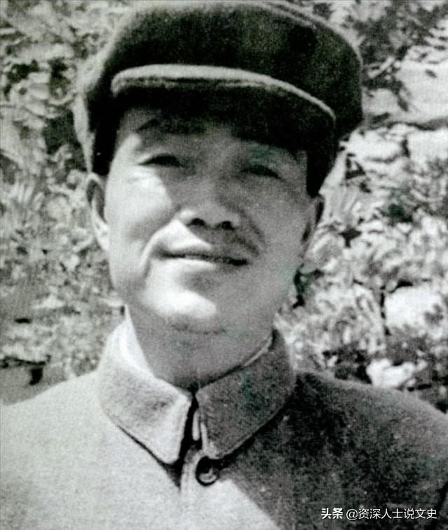 1941年，毛主席找秘书“我就要胡乔木”邓小平：中共中央第一支笔-2.jpg